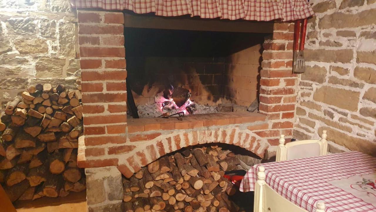 Casa Leonarda, Old Authentic Istrian Stone House Near Motovun, Central Istria Zamask Kültér fotó